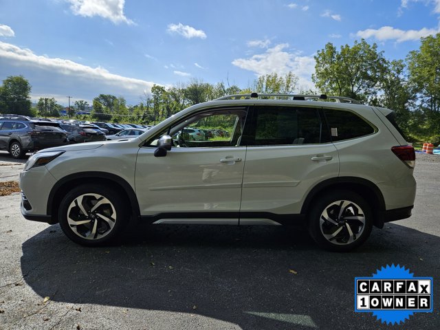 2022 Subaru Forester Touring photo 3