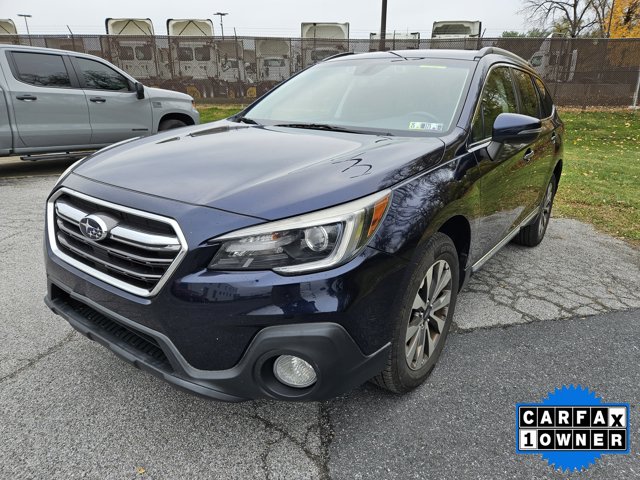 2018 Subaru Outback 3.6R Touring photo 2