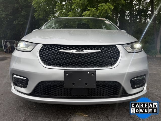 Used 2023 Chrysler Pacifica Touring L with VIN 2C4RC1BGXPR571574 for sale in Harrisburg, PA