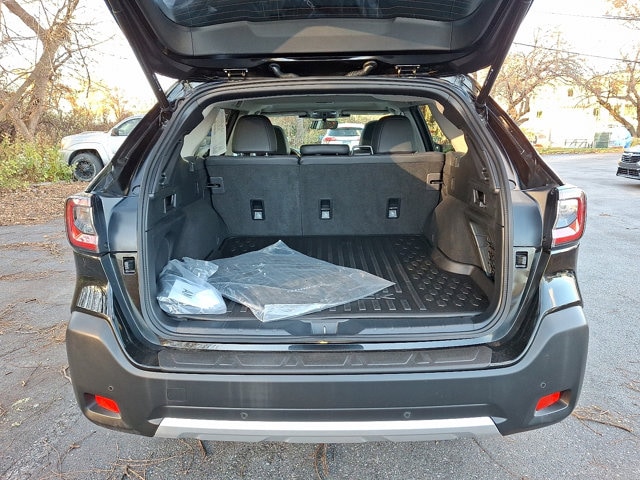 2025 Subaru Outback Limited - Photo 42