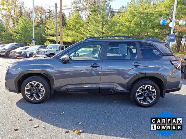 2025 Subaru Forester Premium photo 3