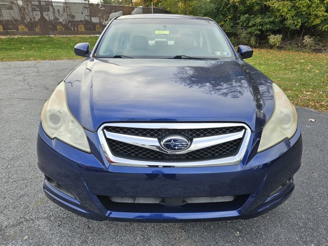 2011 Subaru Legacy 2.5i Premium photo 2