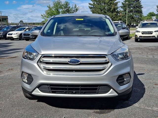 Used 2019 Ford Escape SE with VIN 1FMCU9GD2KUB44560 for sale in Harrisburg, PA