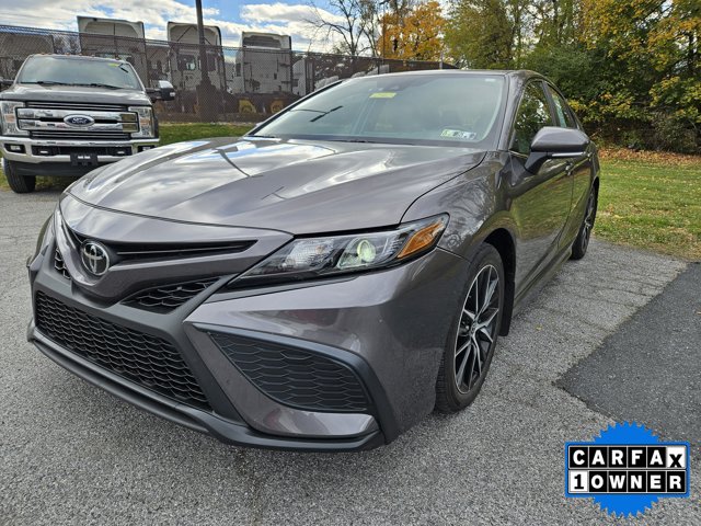 2023 Toyota Camry SE photo 3