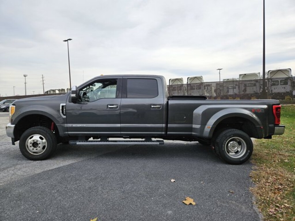 Used 2017 Ford Super Duty F-350 DRW Lariat Truck Crew Cab