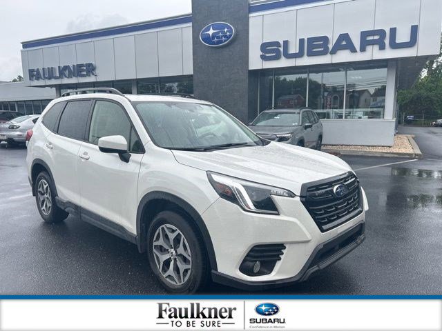 2023 Subaru Forester Premium's photo