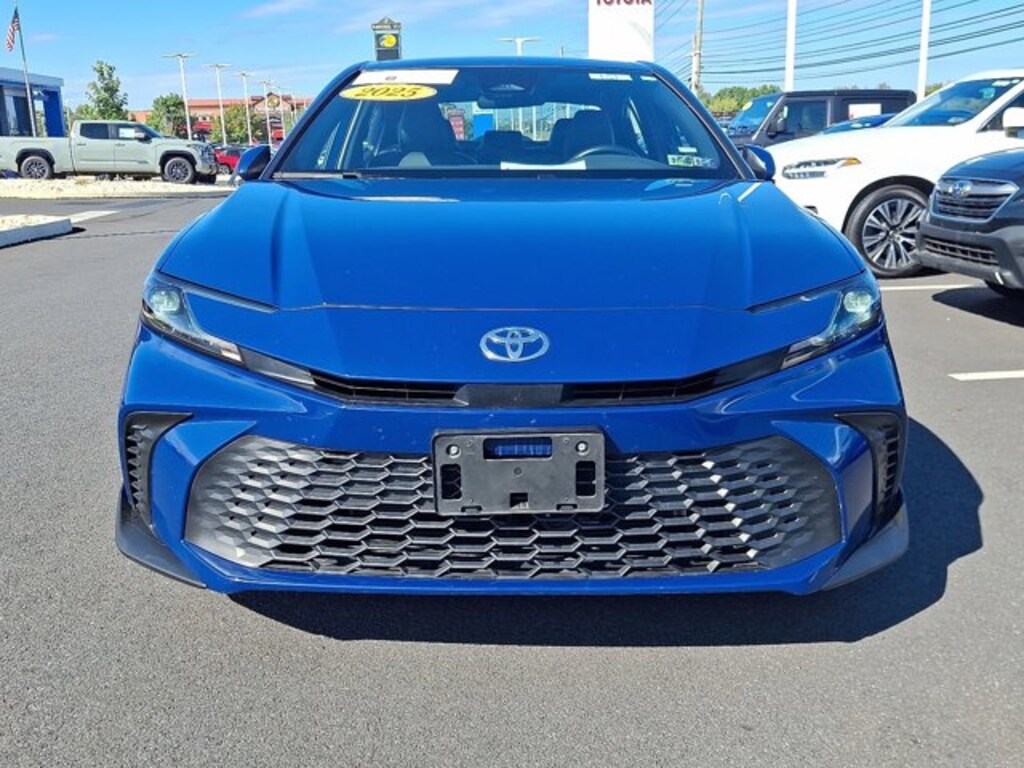 Certified 2025 Toyota Camry SE Sedan