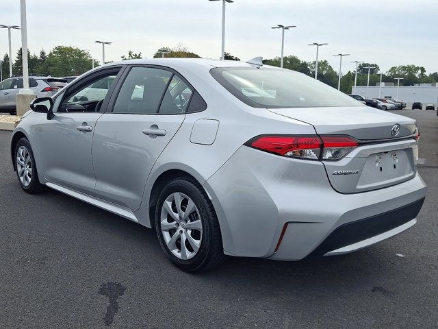 2022 Toyota Corolla LE photo 4