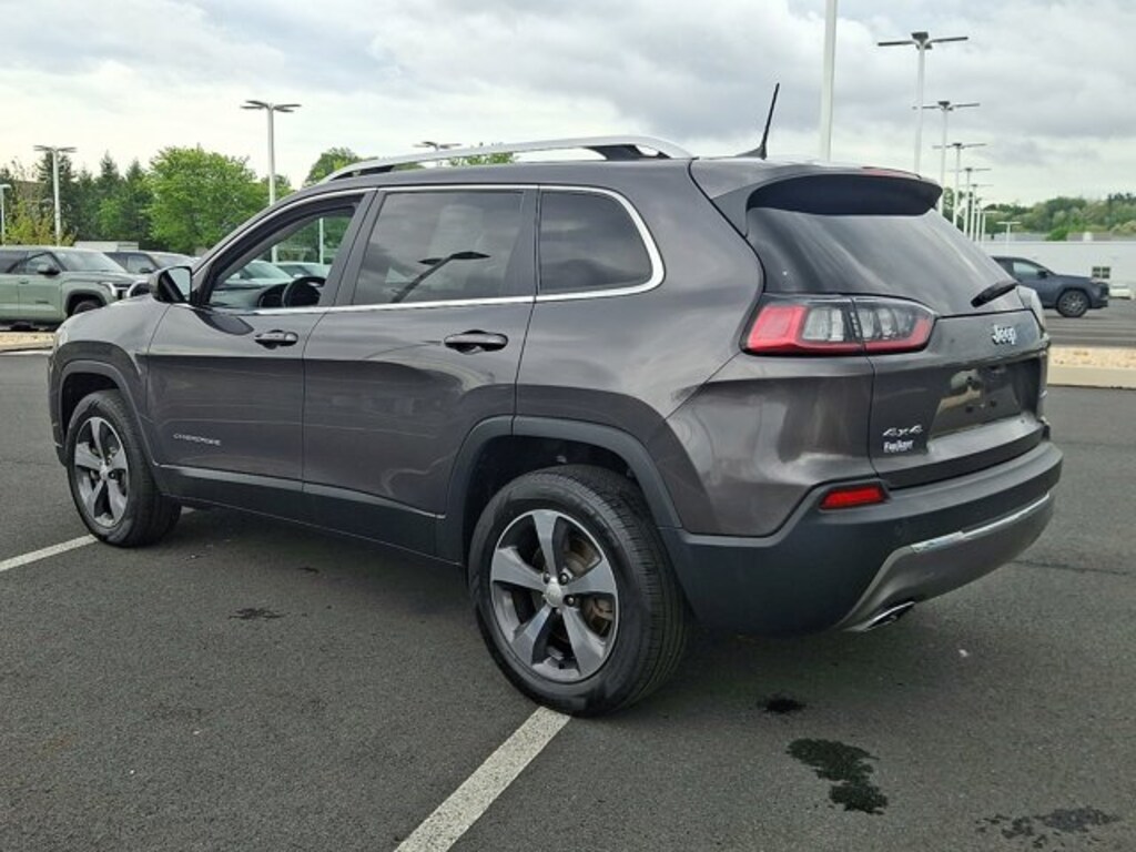 Used 2019 Jeep Cherokee Limited SUV