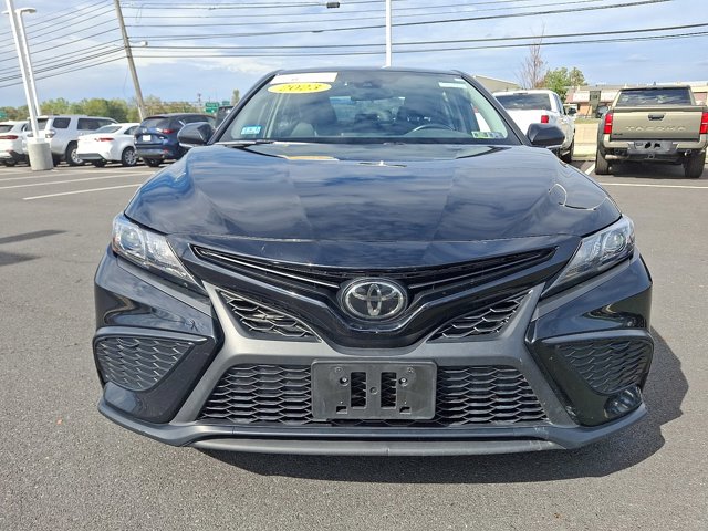 2023 Toyota Camry SE photo 2