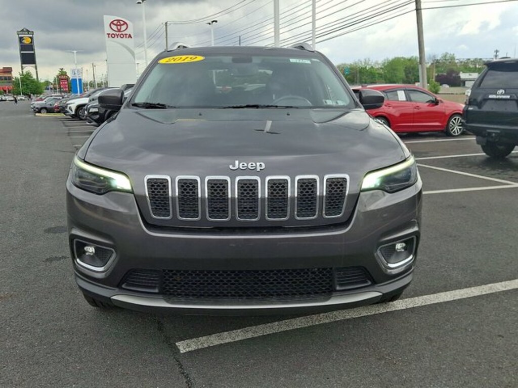 Used 2019 Jeep Cherokee Limited SUV