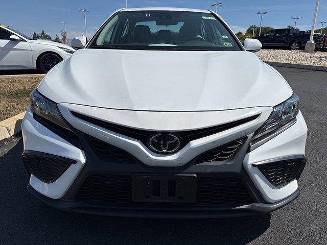 2023 Toyota Camry SE photo 2