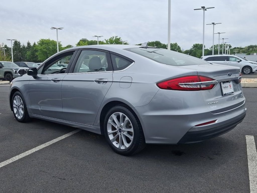 Used 2020 Ford Fusion Hybrid SE Sedan