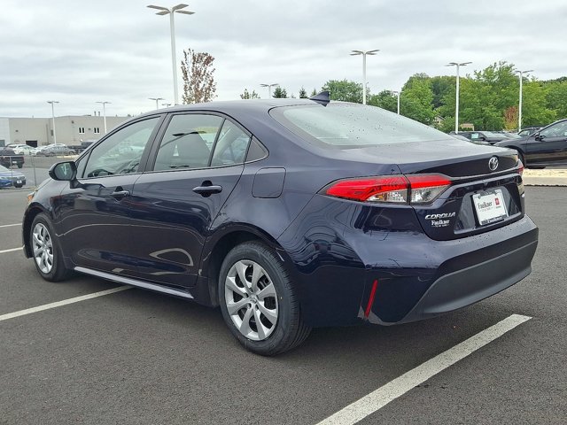 2023 Toyota Corolla LE photo 3
