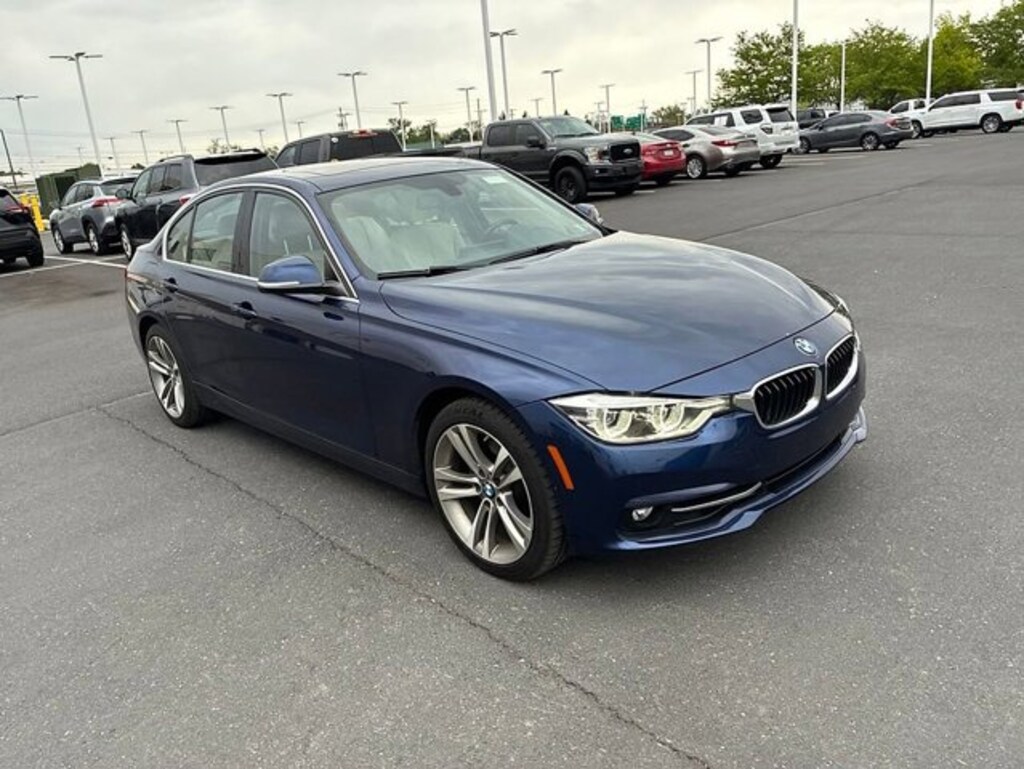 Used 2018 BMW 3 Series 330i xDrive Sedan