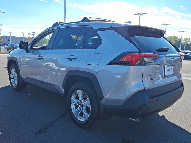 2021 Toyota RAV4 Hybrid XLE photo 4