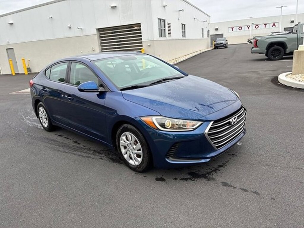 Used 2018 Hyundai Elantra SE Sedan