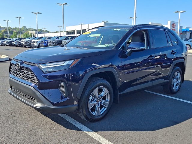 2025 Toyota RAV4 Hybrid XLE photo 2