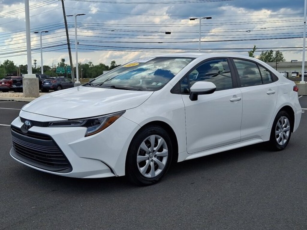 Certified 2024 Toyota Corolla LE Sedan