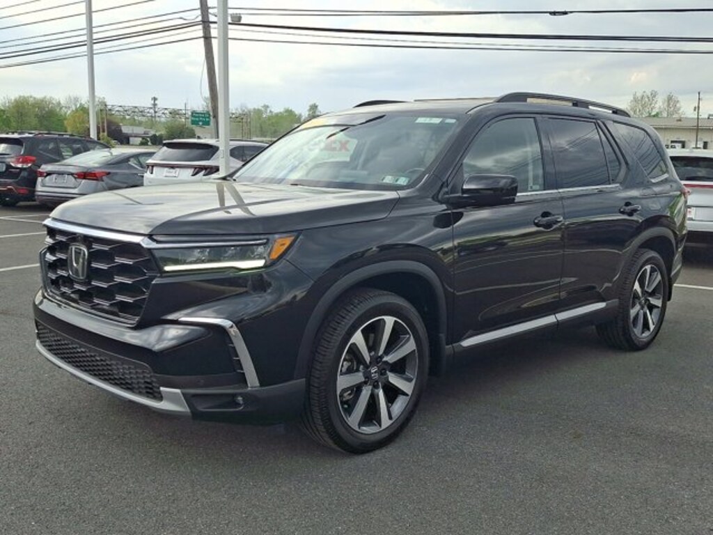 Used 2023 Honda Pilot Elite SUV