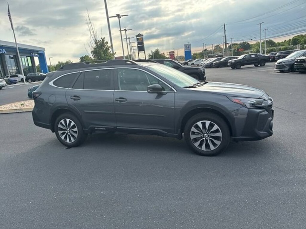 Used 2023 Subaru Outback Limited SUV