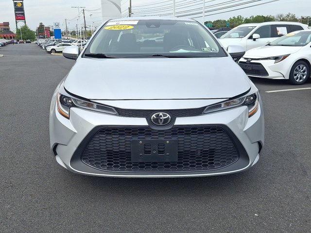 2022 Toyota Corolla LE photo 2