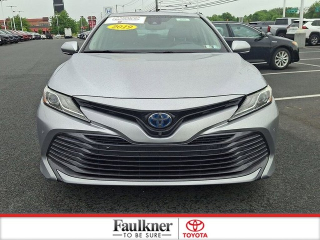 Certified 2019 Toyota Camry Hybrid XLE Sedan