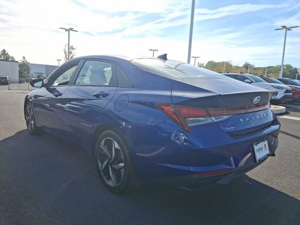 Used 2023 Hyundai Elantra SEL Sedan