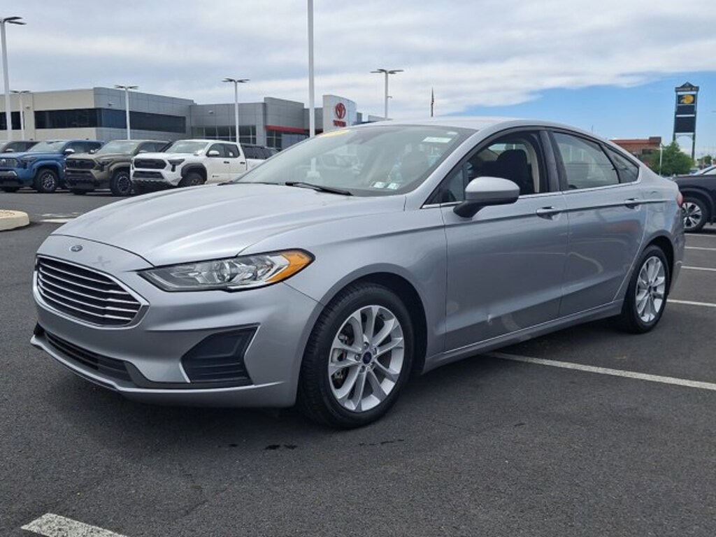 Used 2020 Ford Fusion Hybrid SE Sedan