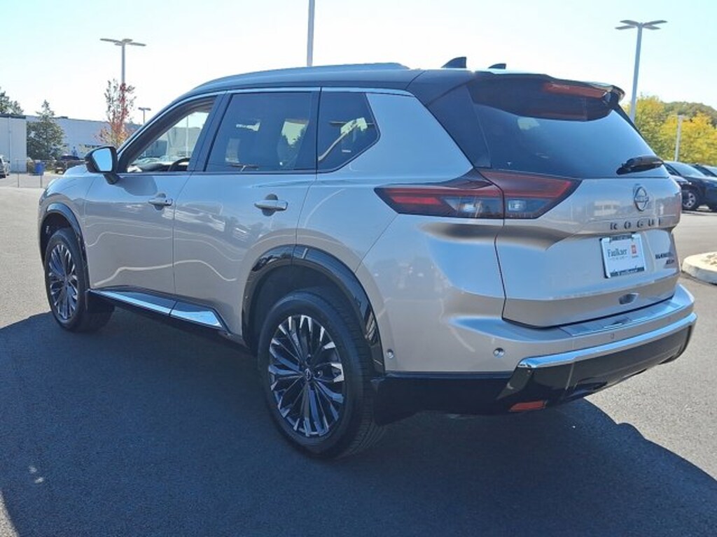 Used 2025 Nissan Rogue Platinum SUV