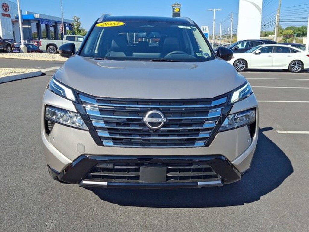 Used 2025 Nissan Rogue Platinum SUV