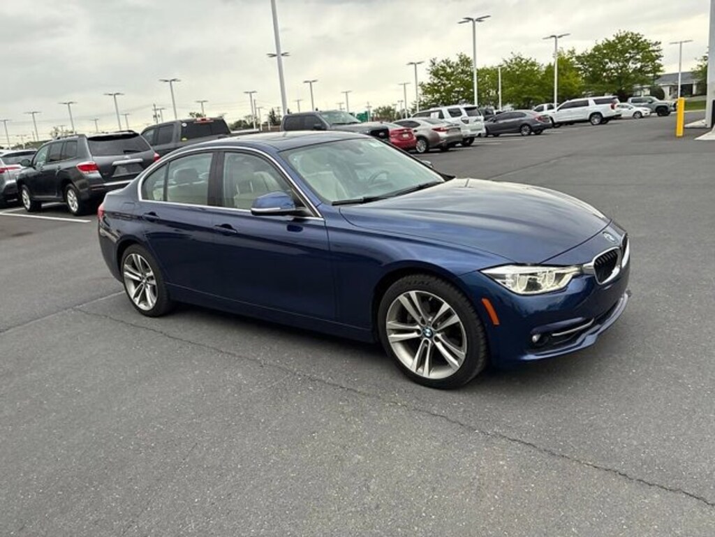 Used 2018 BMW 3 Series 330i xDrive Sedan