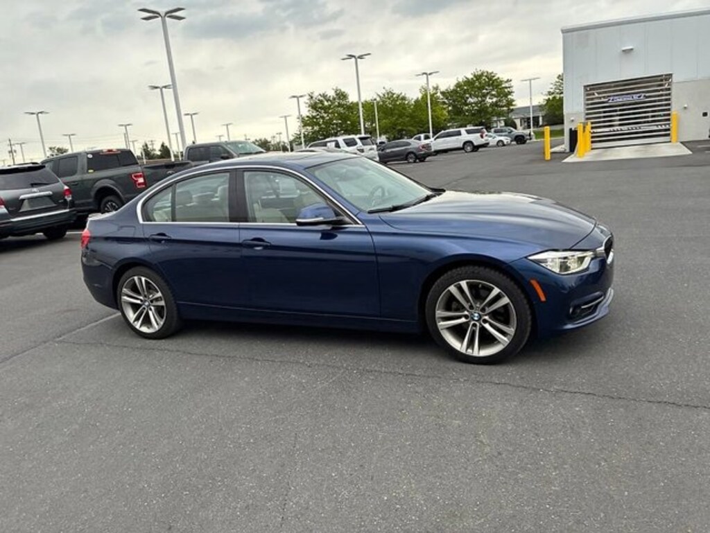 Used 2018 BMW 3 Series 330i xDrive Sedan