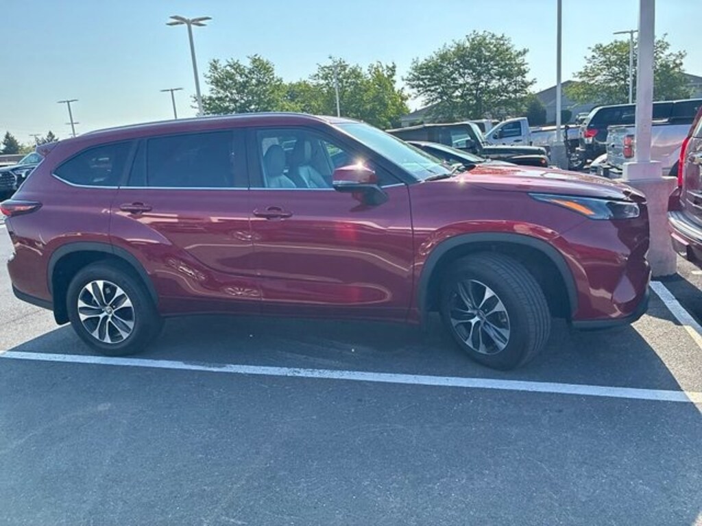 Certified 2024 Toyota Highlander XLE SUV
