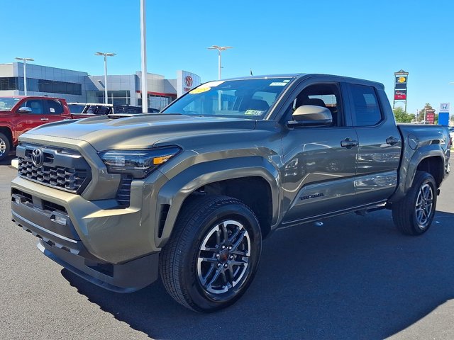 2025 Toyota Tacoma TRD Sport photo 3