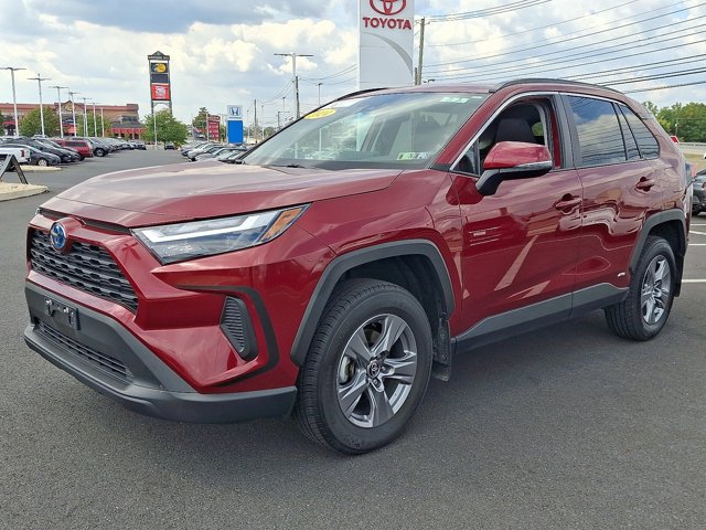 2024 Toyota RAV4 Hybrid XLE photo 2