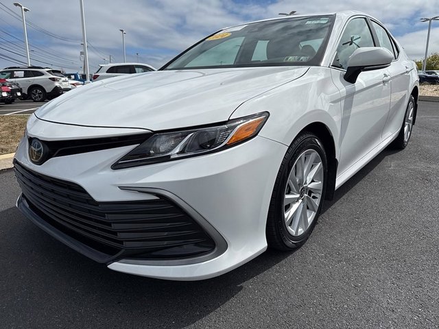 2024 Toyota Camry LE photo 3