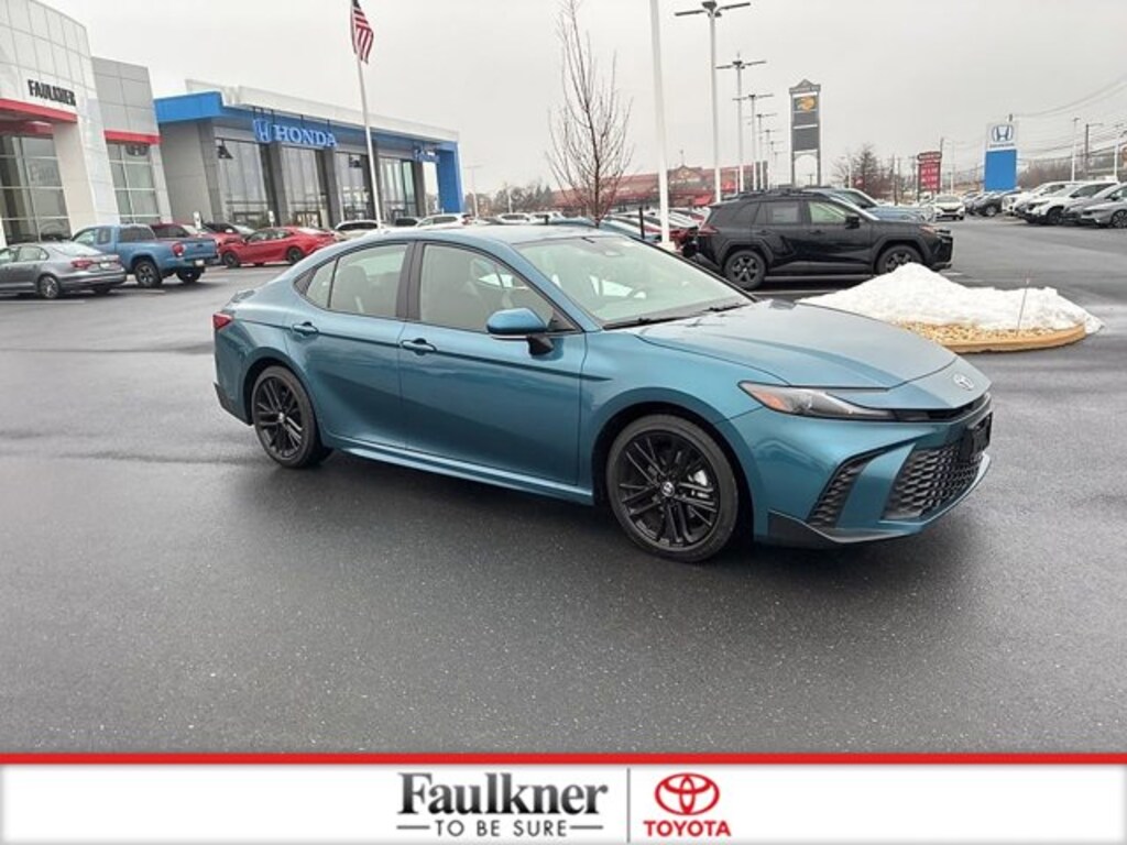 Certified 2025 Toyota Camry SE Sedan