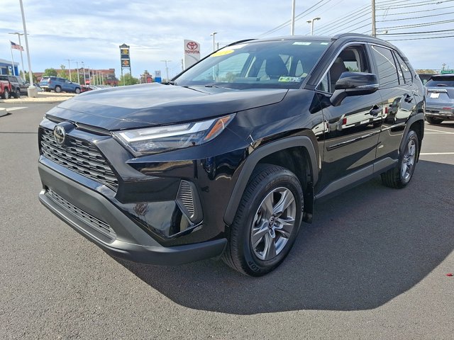 2024 Toyota RAV4 XLE photo 2