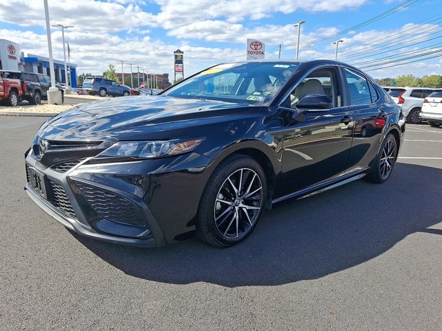 2023 Toyota Camry SE photo 3