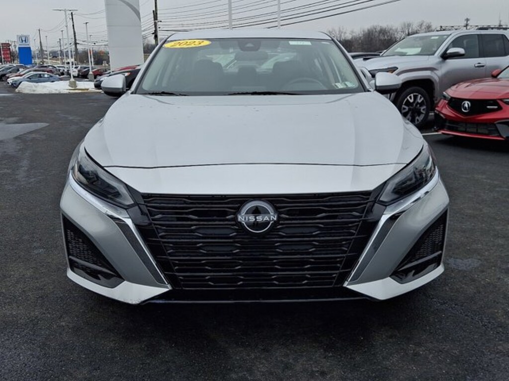 Used 2023 Nissan Altima 2.5 SV Sedan