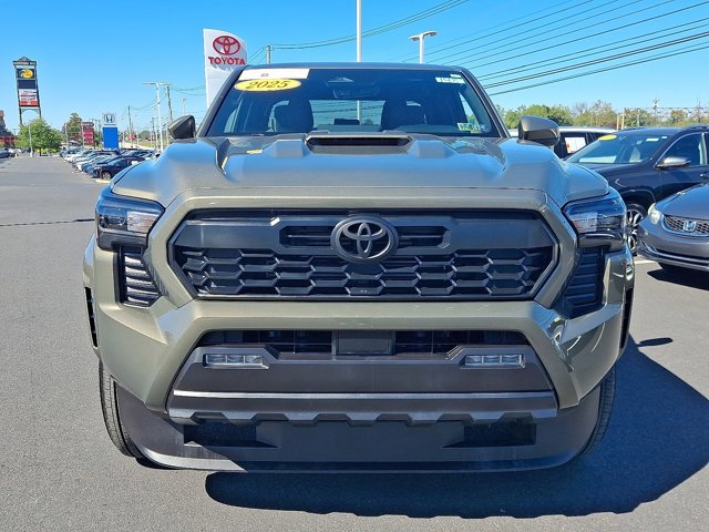 2025 Toyota Tacoma TRD Sport photo 2
