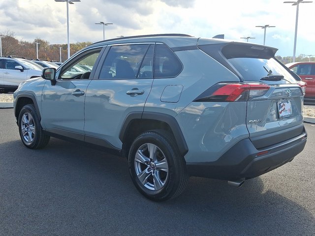 2022 Toyota RAV4 XLE photo 4