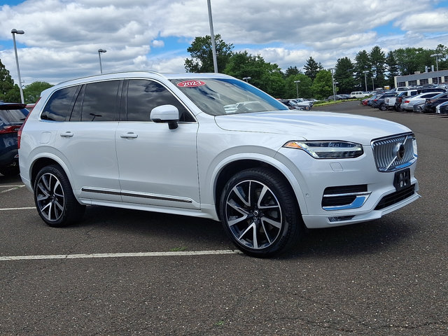 2023 Volvo XC90 Plus