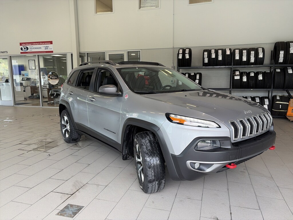 Used 2016 Jeep Cherokee Trailhawk 4WD Trailhawk