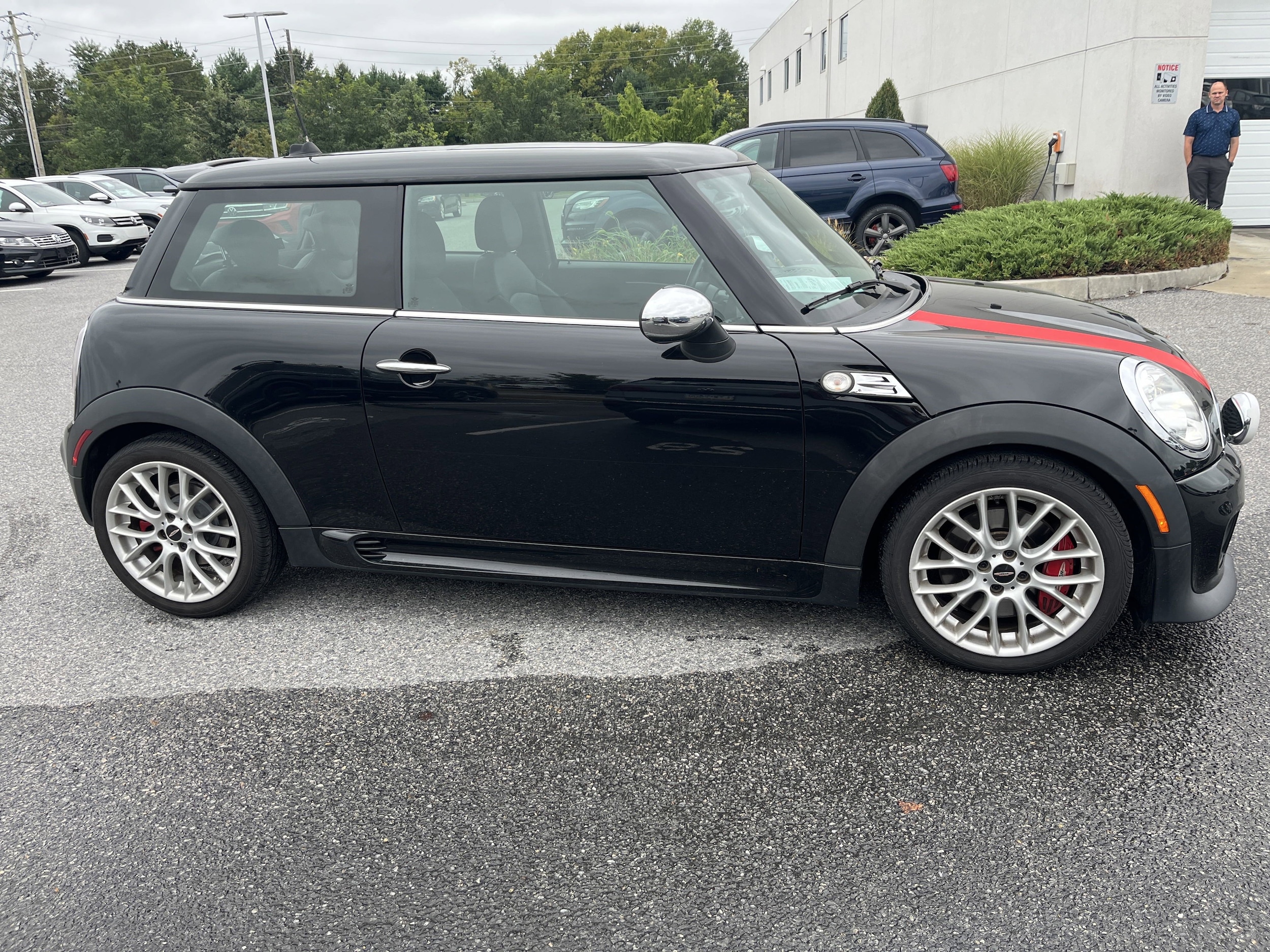 2013 Mini Cooper 2 Door Hardtop photo 2