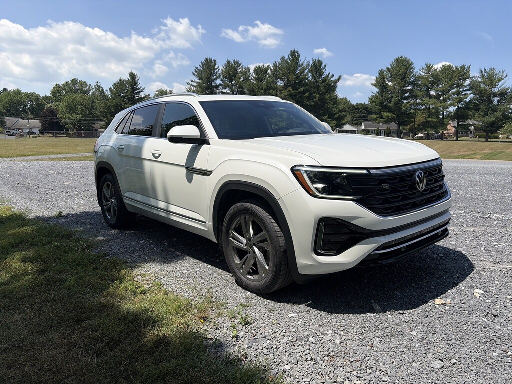 Certified 2024 Volkswagen Atlas Cross Sport 2.0T SEL R-Line 2.0T SEL R-Line 4MOTION