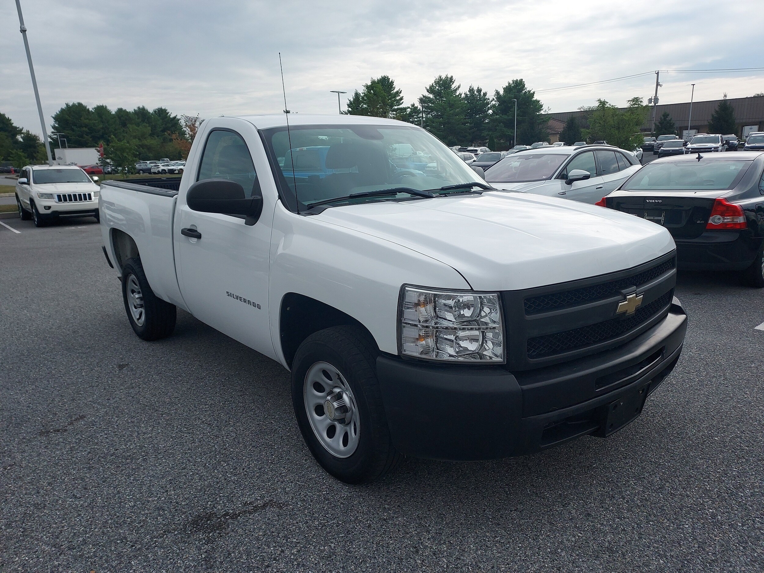 2011 Chevrolet Silverado 1500 Work Truck photo 3