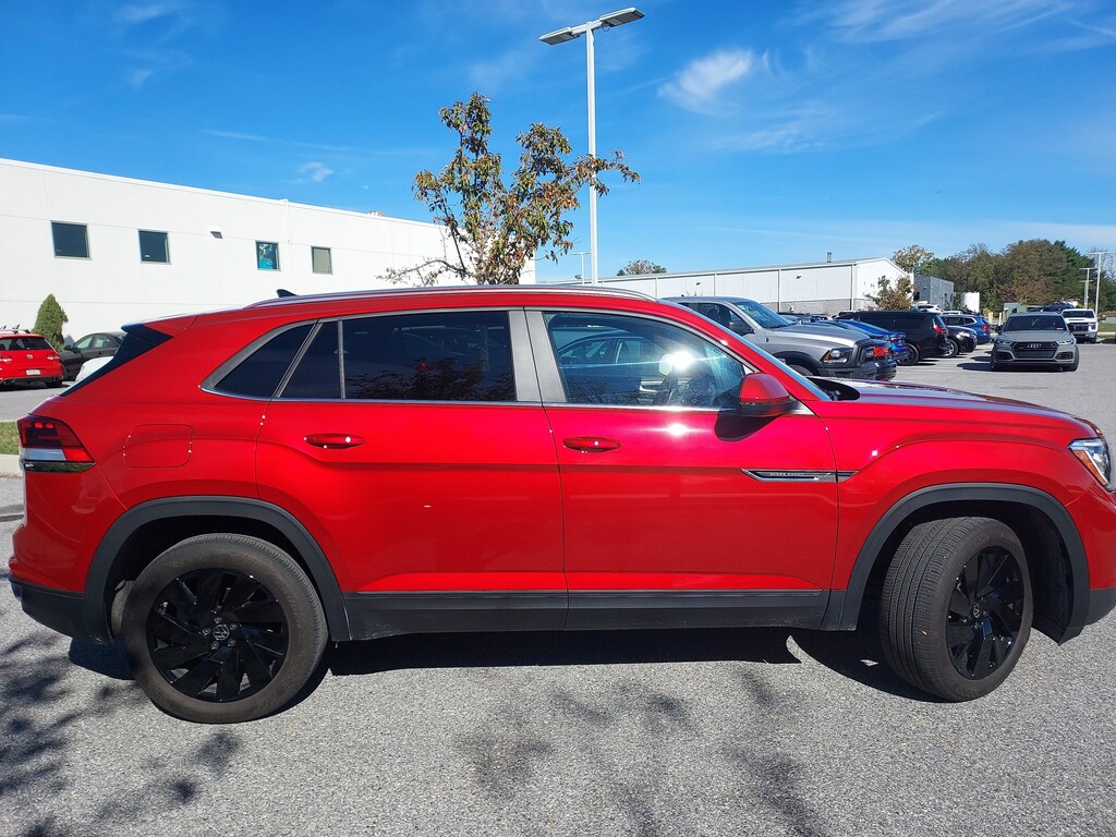 Certified 2024 Volkswagen Atlas Cross Sport 2.0T SE with Technology 2.0T SE w/Technology 4MOTION