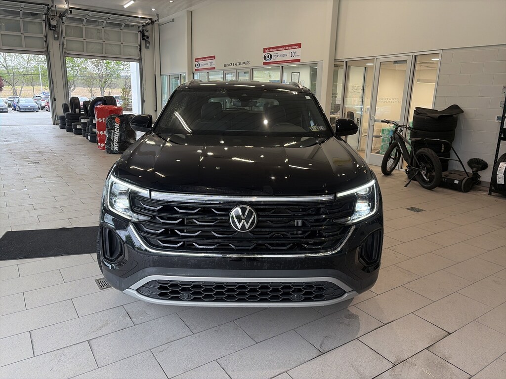 Certified 2025 Volkswagen Atlas Cross Sport 2.0T SE 2.0T SE 4MOTION